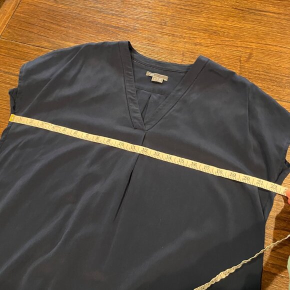 Vince Women's Sz S Navy Blue 100% Silk Shift Dress Relaxed Short Sleeves V-Neck - Picture 8 of 9